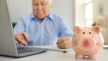 3 wise borrowing, saving tips to achieve financial independence